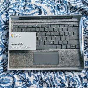Microsoft Surface Pro Signature Type Cover